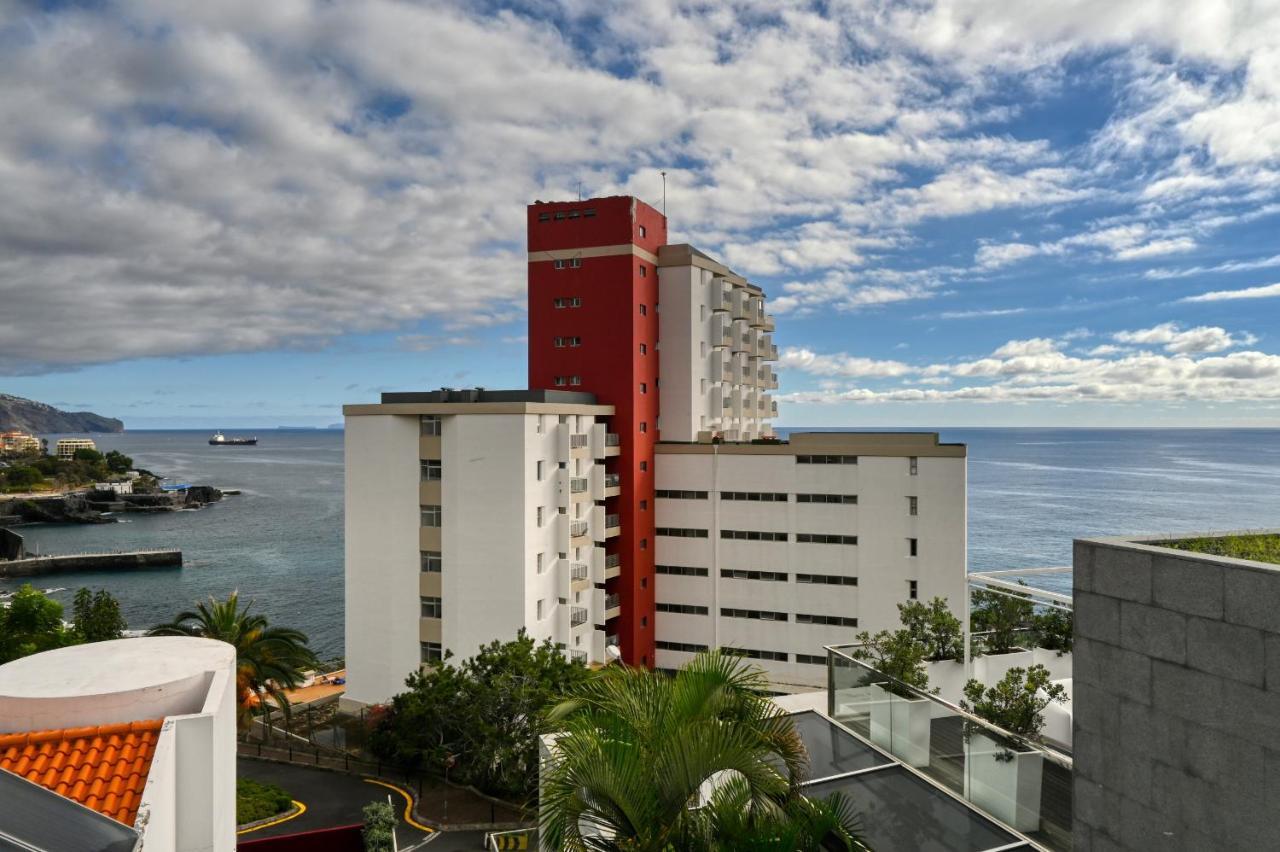 Blue Wave, A In Madeira Apartment