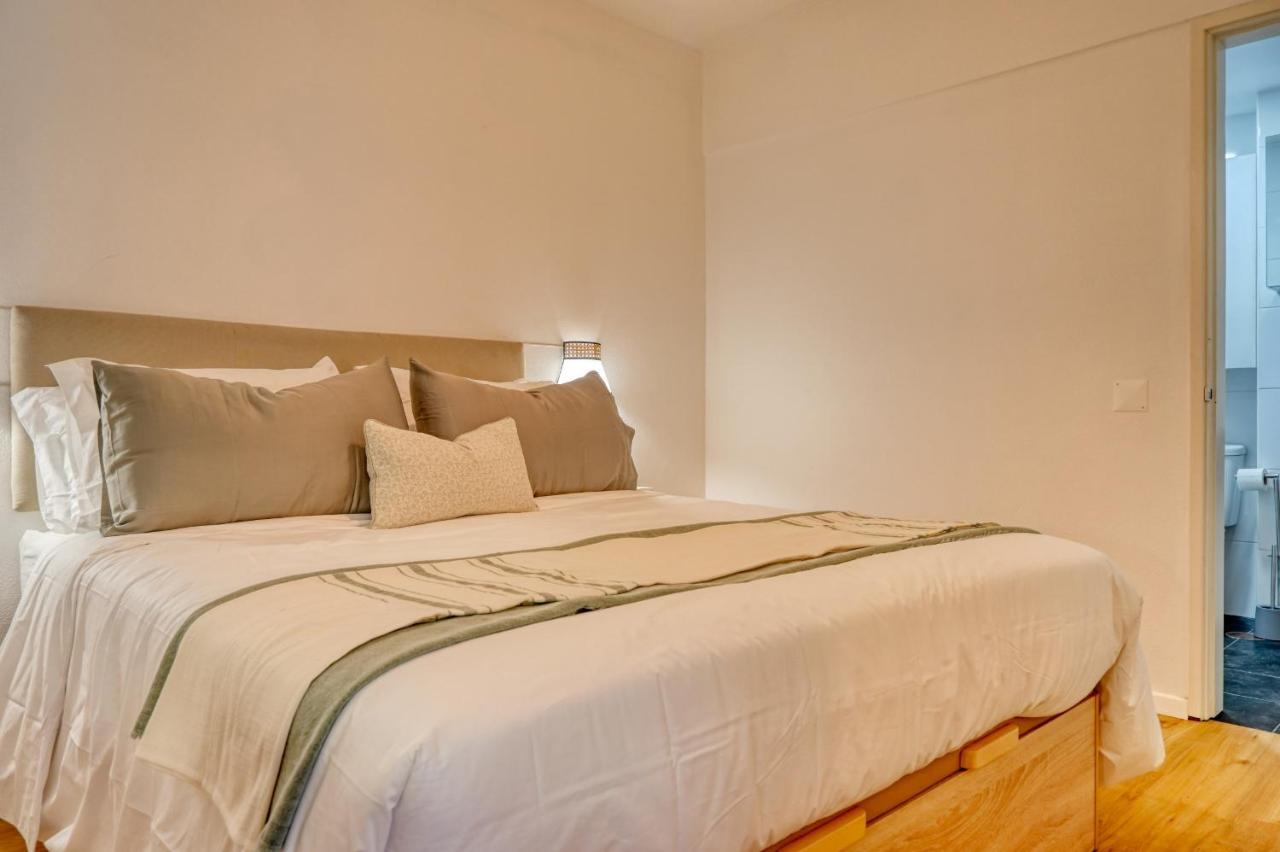 Blue Wave, A In Madeira Apartment